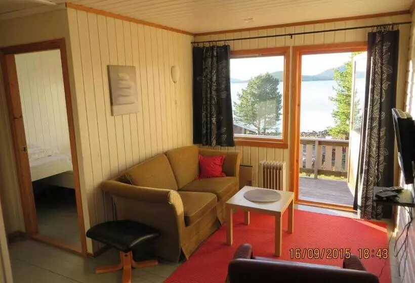 Majatalo Ulvsvåg Gjestgiveri Og Fjordcamping As