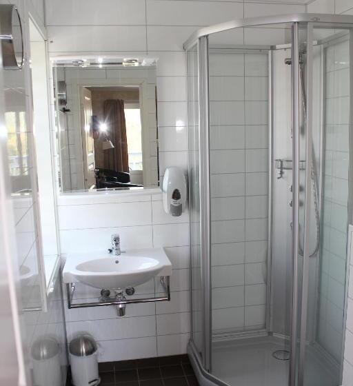 Пансион Ulvsvåg Gjestgiveri Og Fjordcamping As