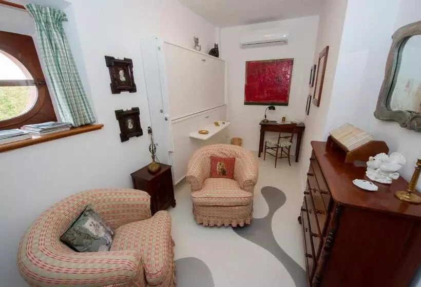 Aamiaismajoitus (B&B) Castello Di Strambinello