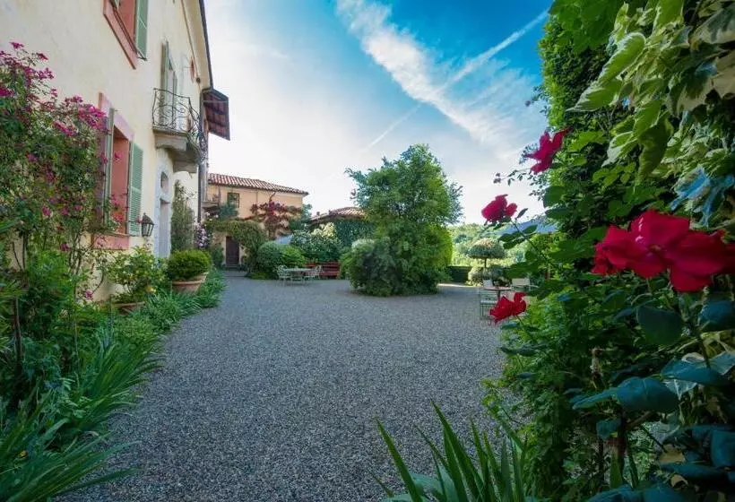 Aamiaismajoitus (B&B) Castello Di Strambinello