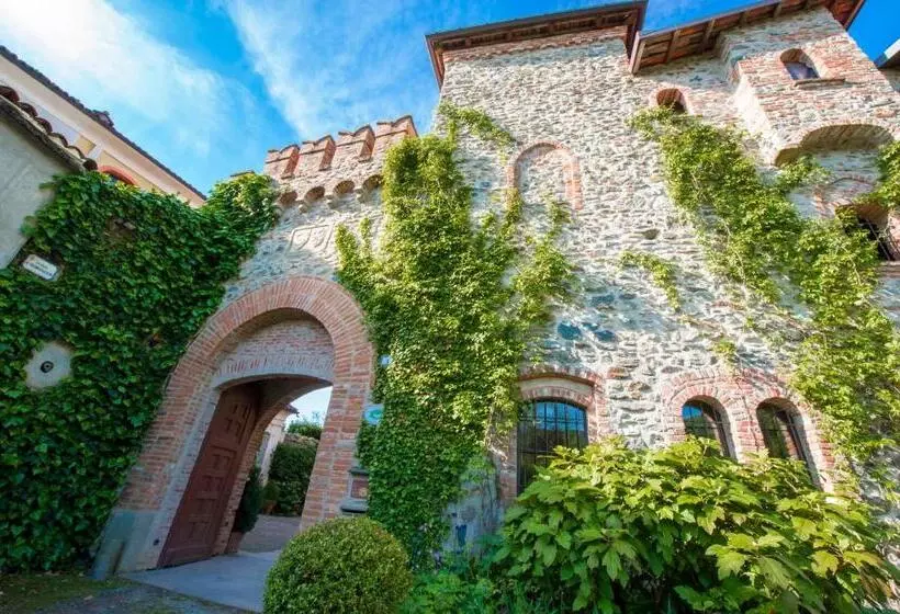 Aamiaismajoitus (B&B) Castello Di Strambinello