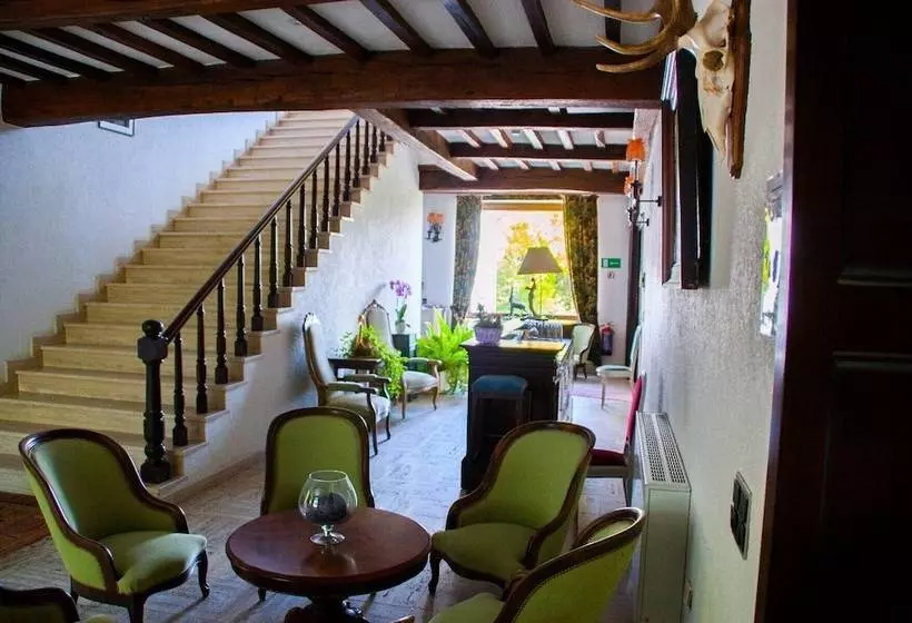 Hotelli Hôtel Grand Champ