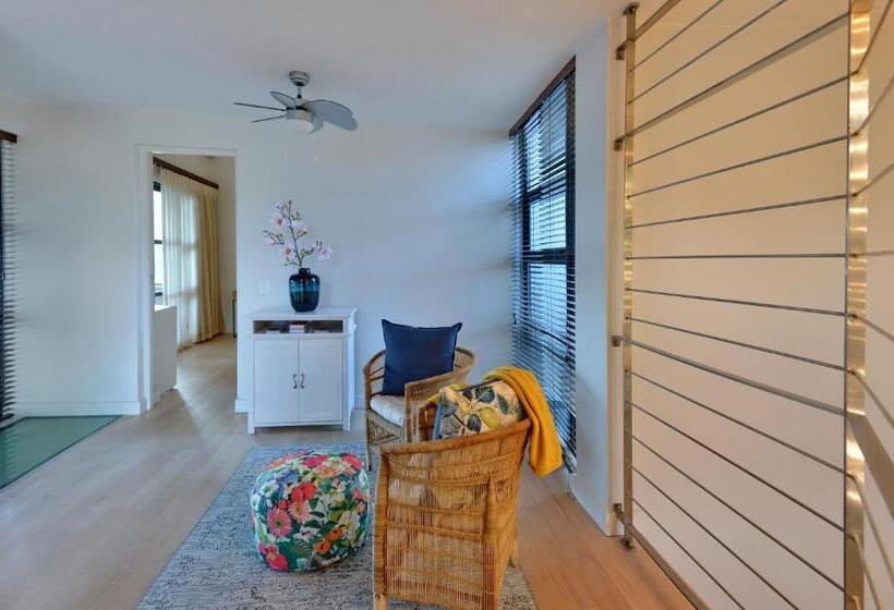 酒店 Ladybird Lodge