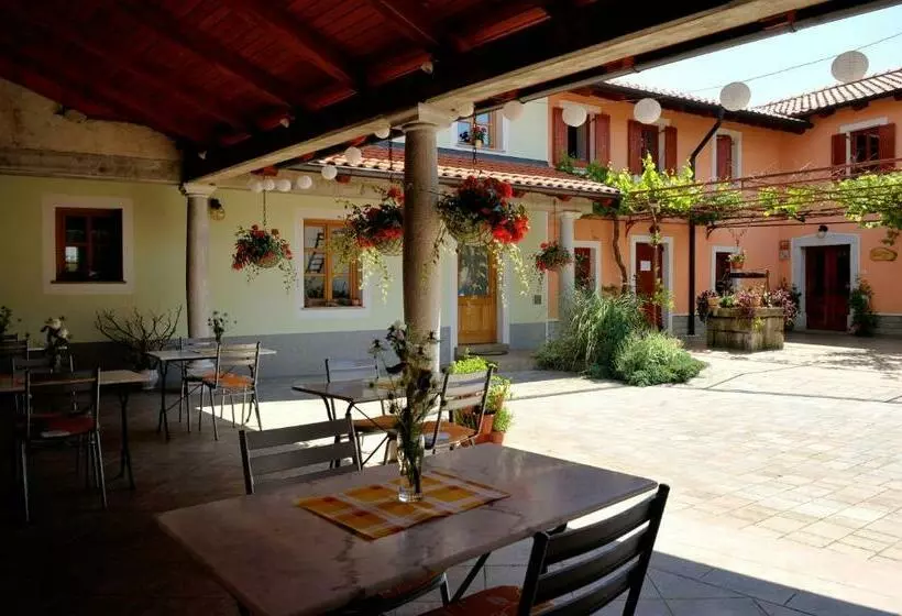 هتل Tourist Farm Dujceva Domacija