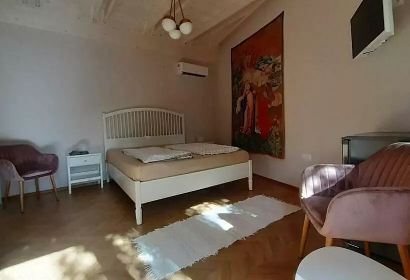 Köveskál Panzió