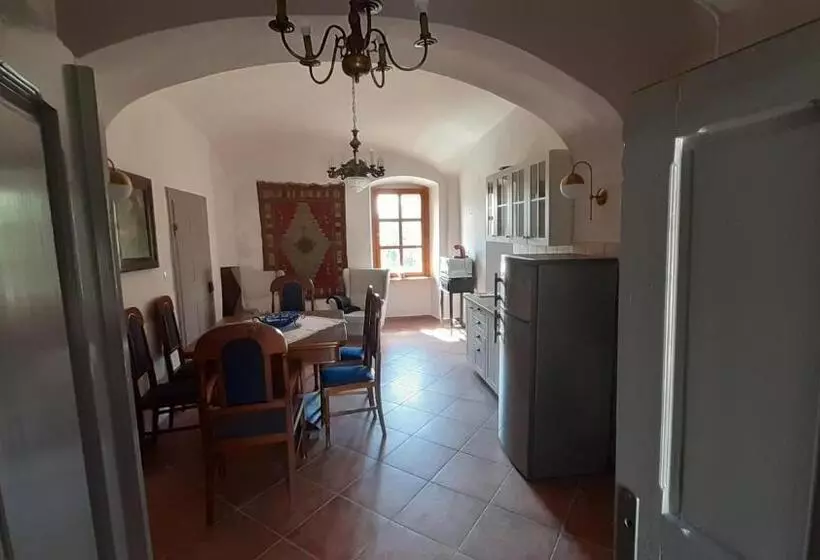Köveskál Panzió