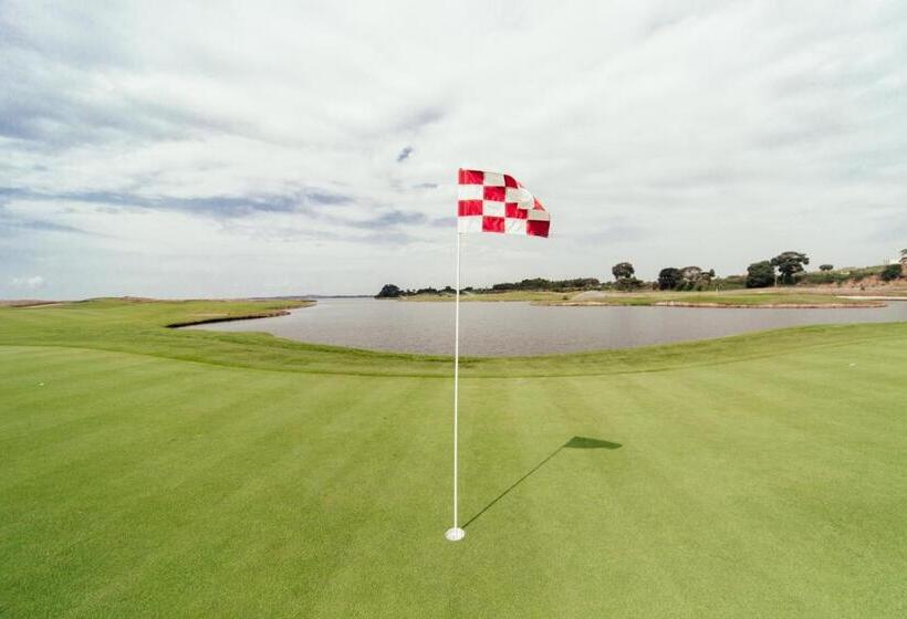 Lake Victoria Serena Golf Resort & Spa