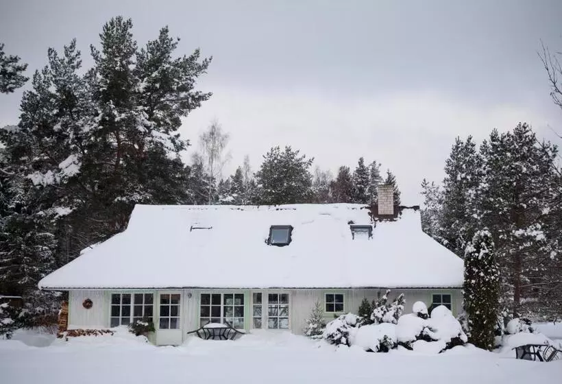 پانسیون Adami Country Guesthouse
