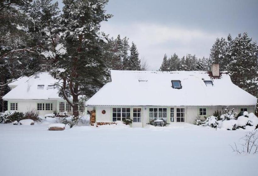 پانسیون Adami Country Guesthouse