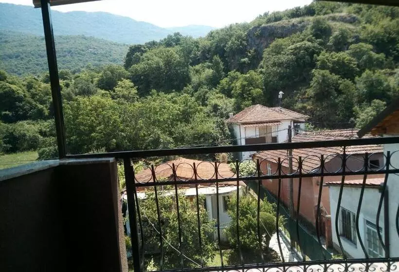 پانسیون Lile Pestani Accommodation