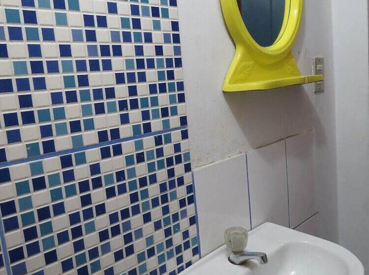 הוסטל Nery Lodging