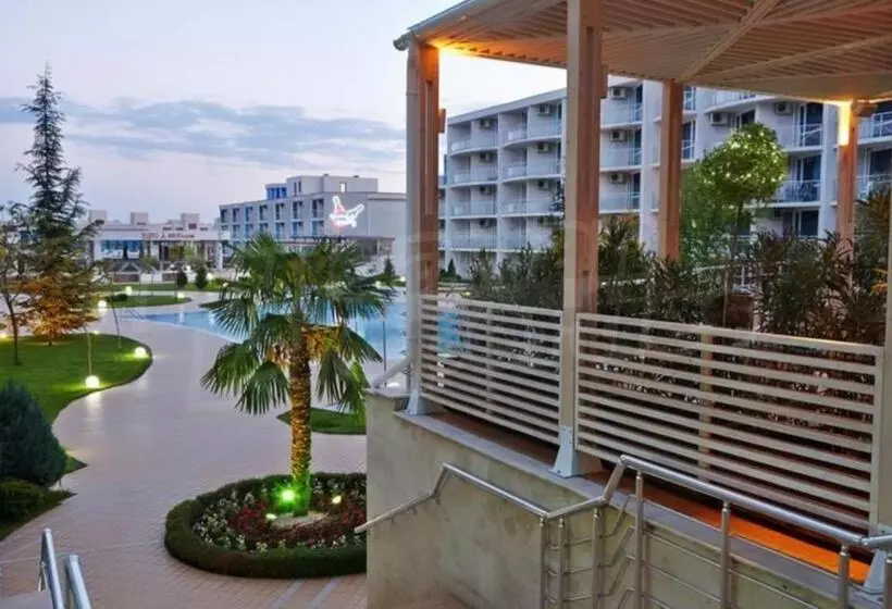 Atlantis Resort Sea View