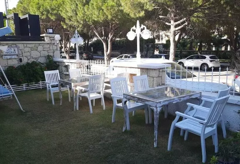 簡易ホテル Aral Turkuaz Butik Otel