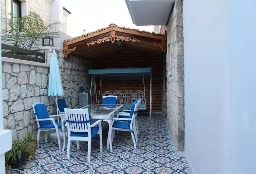 簡易ホテル Aral Turkuaz Butik Otel