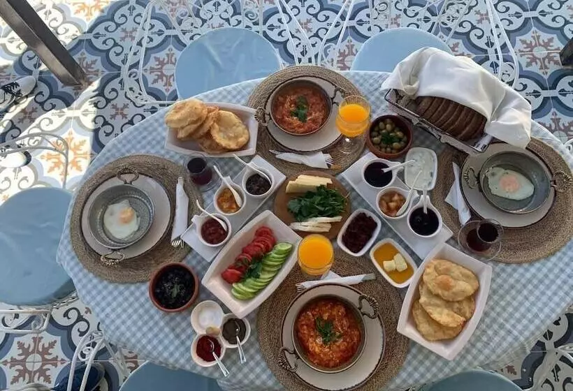 簡易ホテル Aral Turkuaz Butik Otel