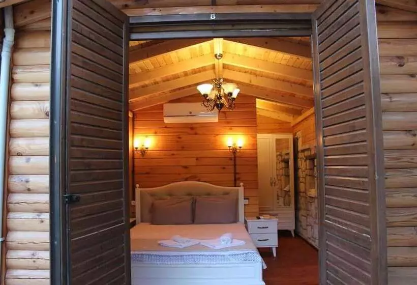 簡易ホテル Aral Turkuaz Butik Otel