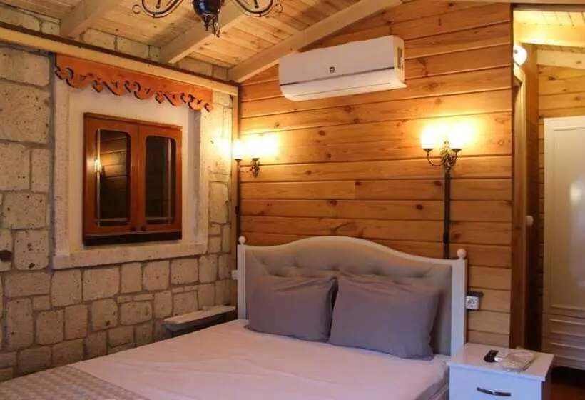 簡易ホテル Aral Turkuaz Butik Otel