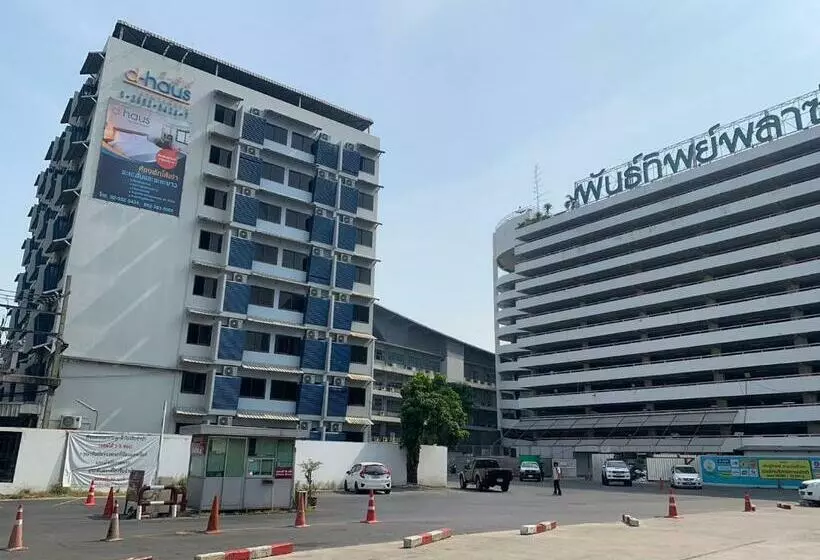 هتل D Haus Ngamwongwan Residence