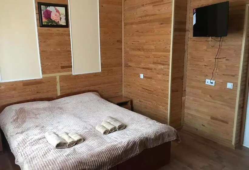 ホテル ‘‘forest House ’‘ будинок для відпочинку