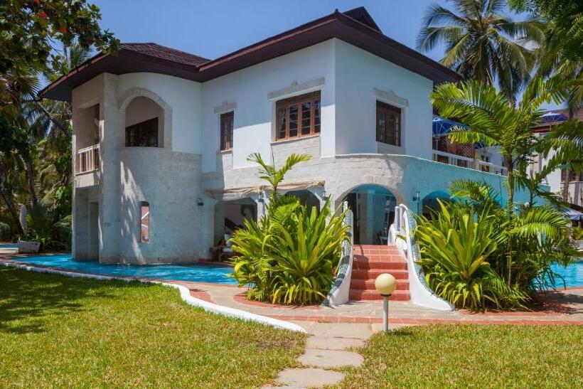 هتل The Maji Beach Boutique