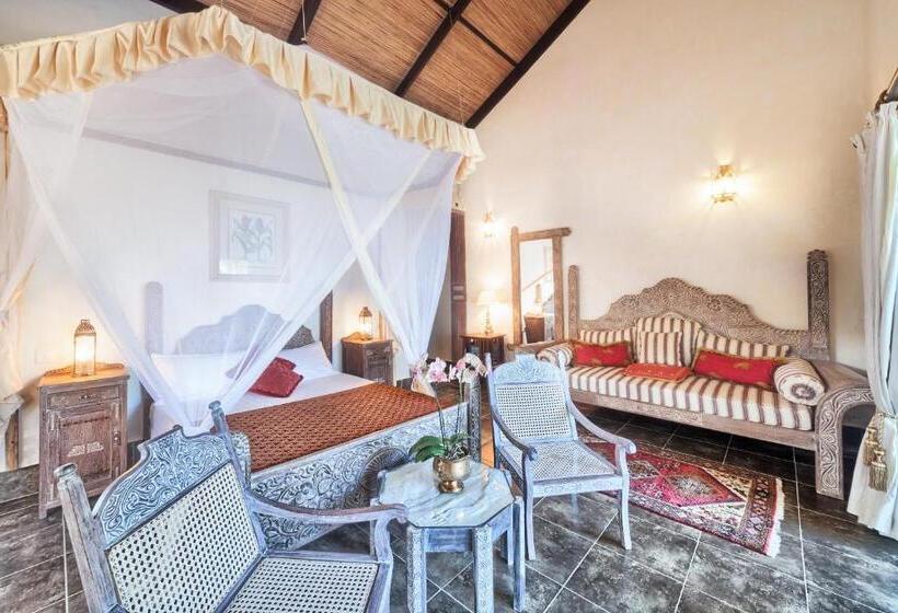 هتل The Maji Beach Boutique