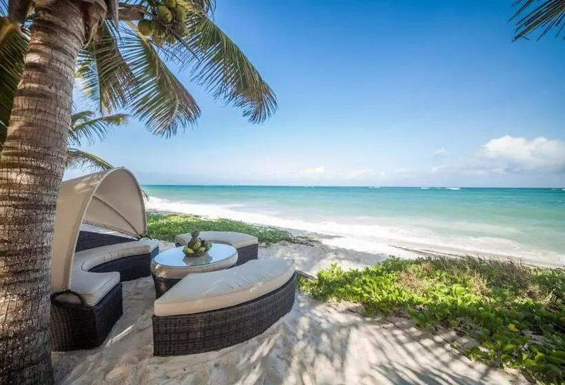 هتل The Maji Beach Boutique
