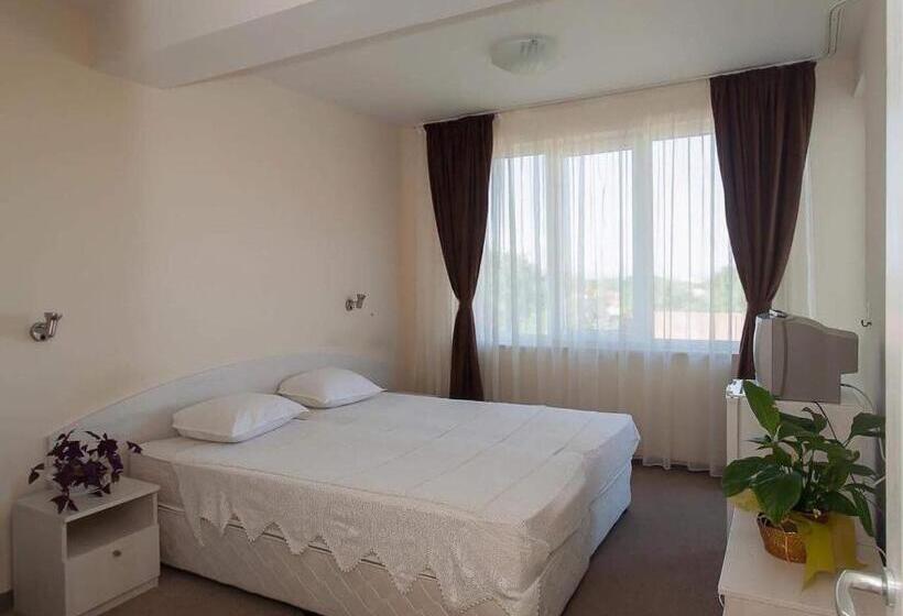 ペンション Complex Pika