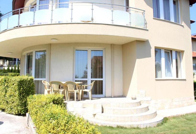 ペンション Complex Pika