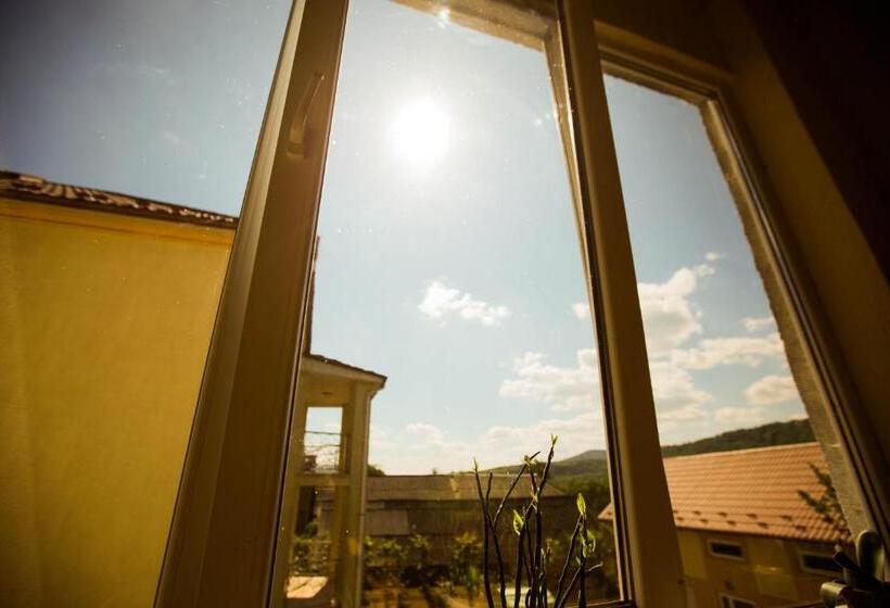 פנסיון Guest House In Drachino