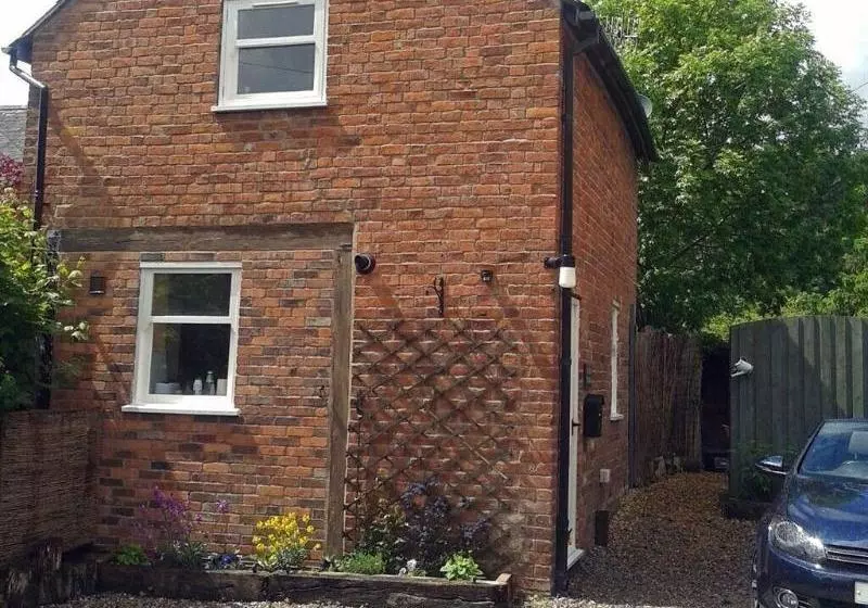 مبيت وإفطار The Vine House