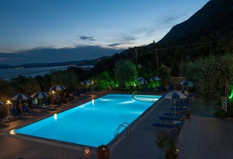 Crystal Blue Hotel, Barbati