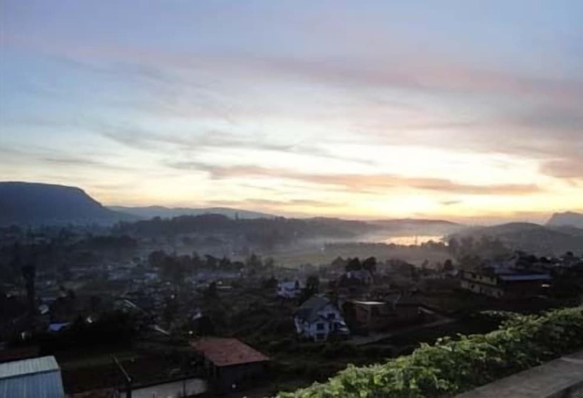 בית מלון כפרי New Ashley Resorts  Ltd