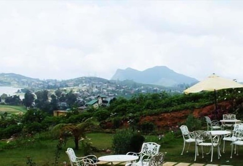 בית מלון כפרי New Ashley Resorts  Ltd