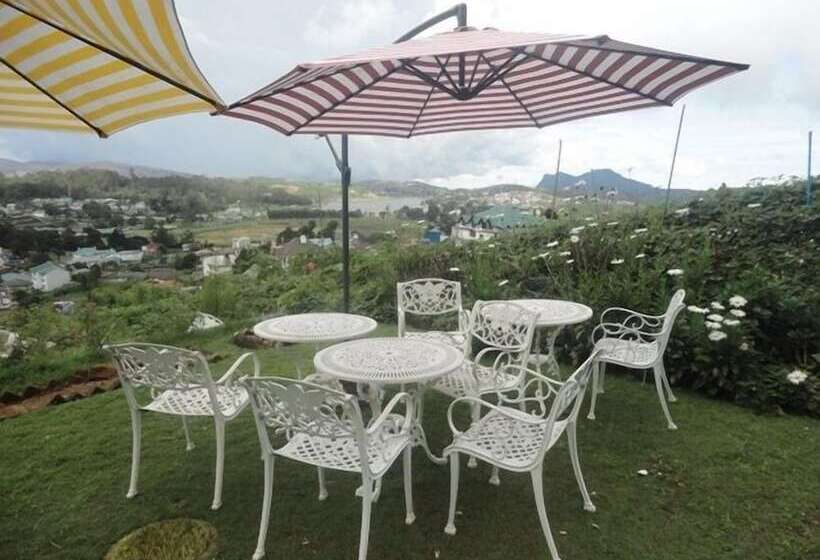 בית מלון כפרי New Ashley Resorts  Ltd