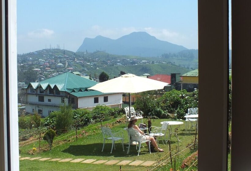 בית מלון כפרי New Ashley Resorts  Ltd