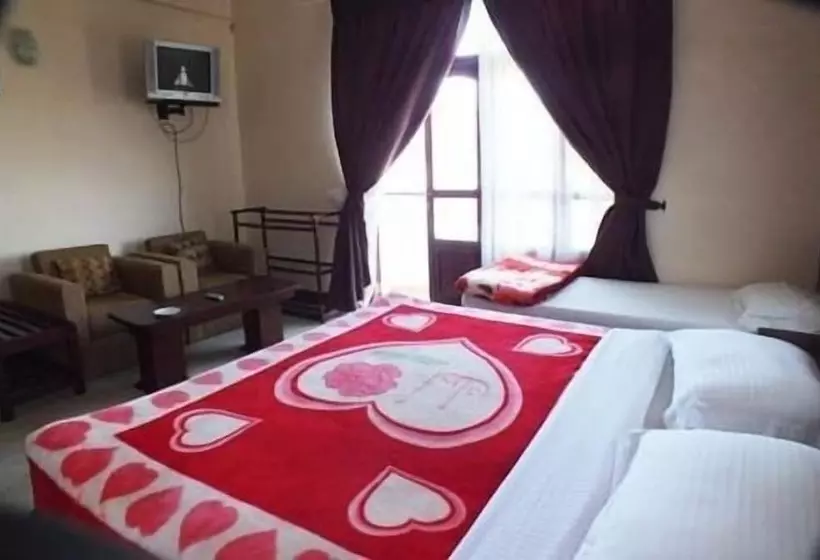 هتل New Ashley Resorts Ltd