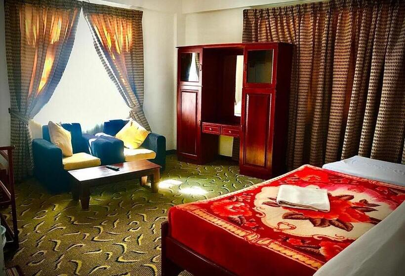 בית מלון כפרי New Ashley Resorts  Ltd