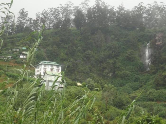 בית מלון כפרי New Ashley Resorts  Ltd