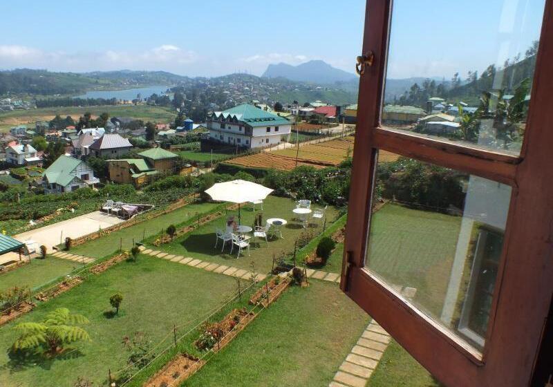 בית מלון כפרי New Ashley Resorts  Ltd