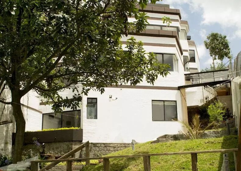 Отель Bellavista Quito