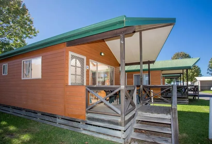 Отель Big4 Batemans Bay At Easts Riverside Holiday Park