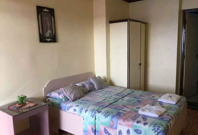 Hotel Casa Reyfrancis Pension House