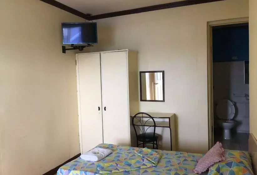 Hotel Casa Reyfrancis Pension House