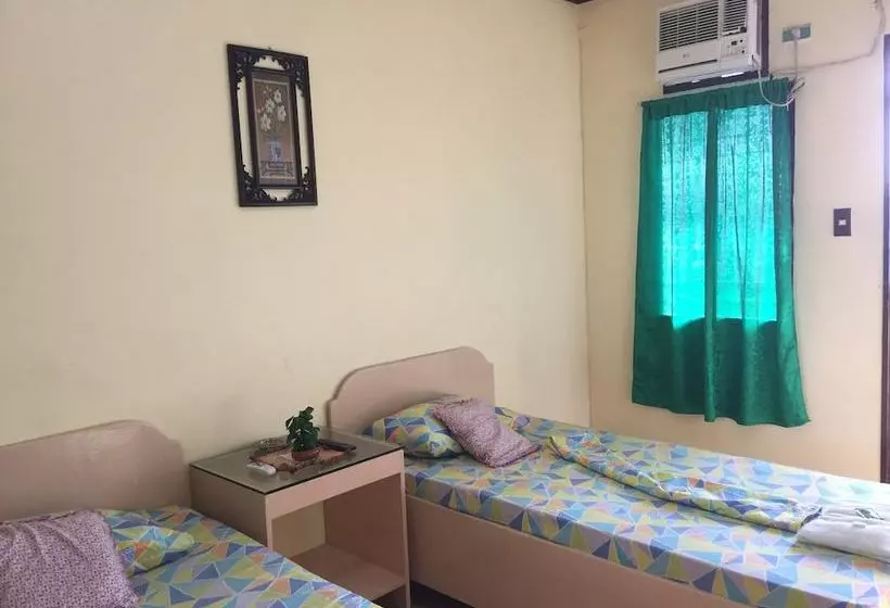 Hotel Casa Reyfrancis Pension House