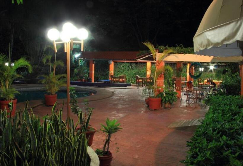 فندق Casagrande Posada Ejecutiva