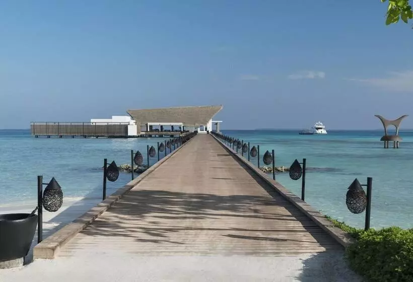 هتل Cheval Blanc Randheli