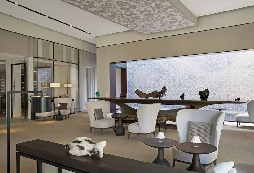 هتل Cheval Blanc Randheli