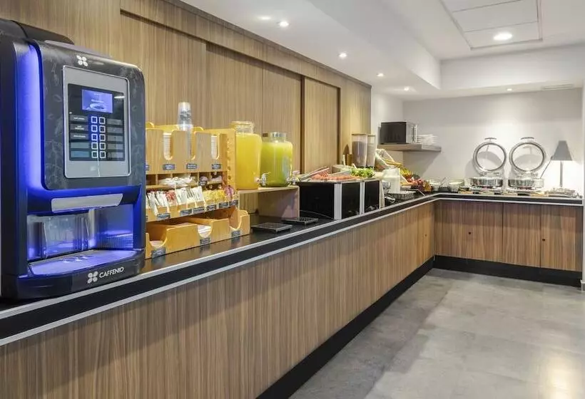 هتل City Express By Marriott Guadalajara Aeropuerto