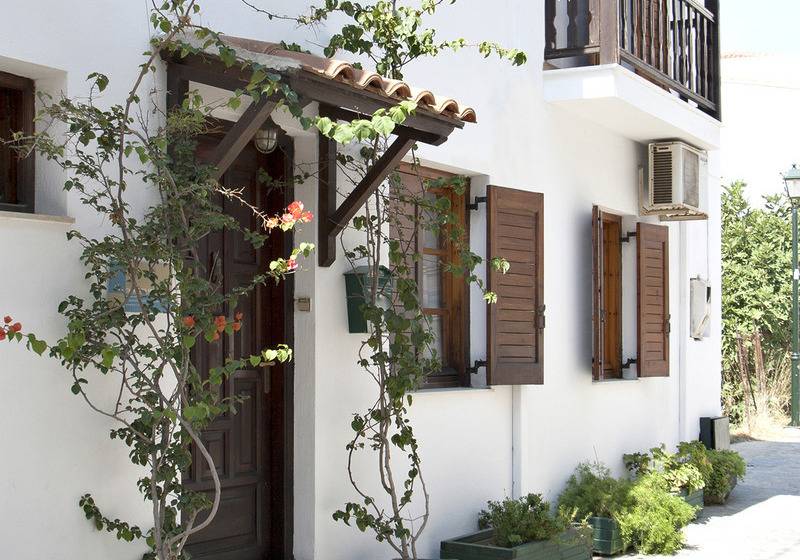 בית מלון כפרי Eliza Skiathos