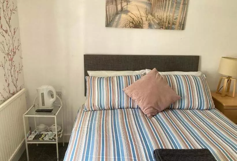 فندق Holland Arms